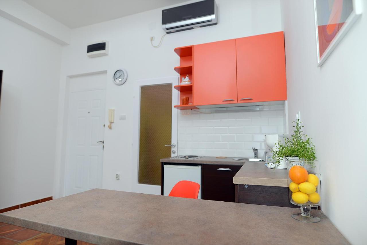 Central Spot Apartments Белград Номер фото